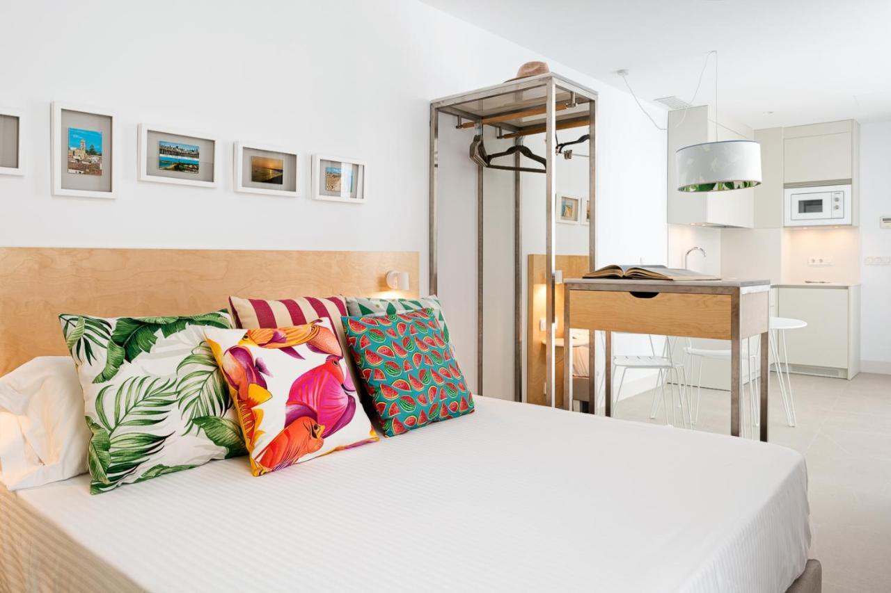 Apartamentos y estudios céntricos Conil Home Suite Conil De La Frontera Extérieur photo