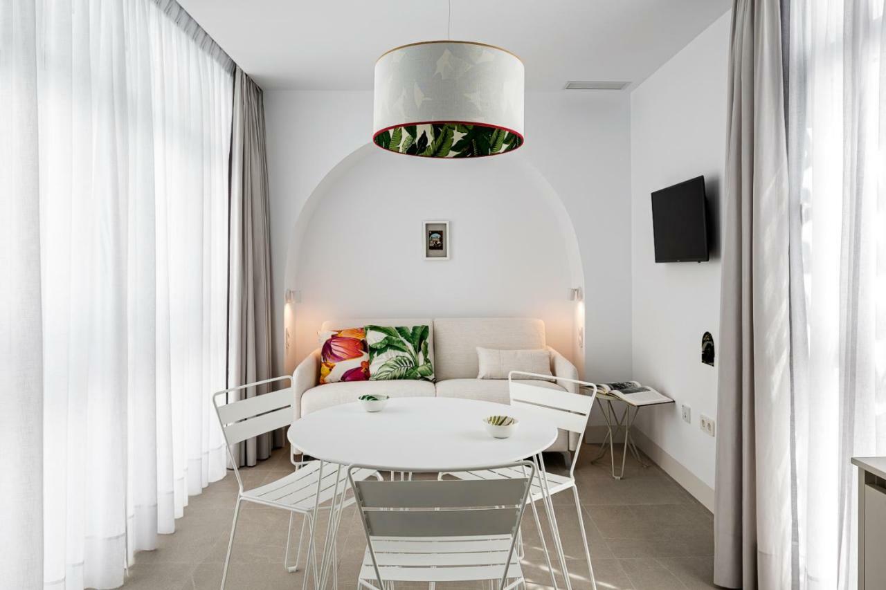 Apartamentos y estudios céntricos Conil Home Suite Conil De La Frontera Extérieur photo